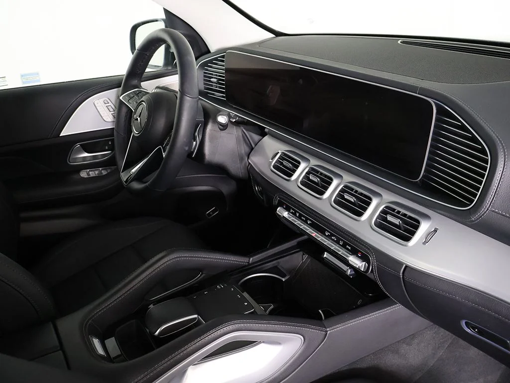 Used 2024 Gray Mercedes-Benz GLE 450 image 30