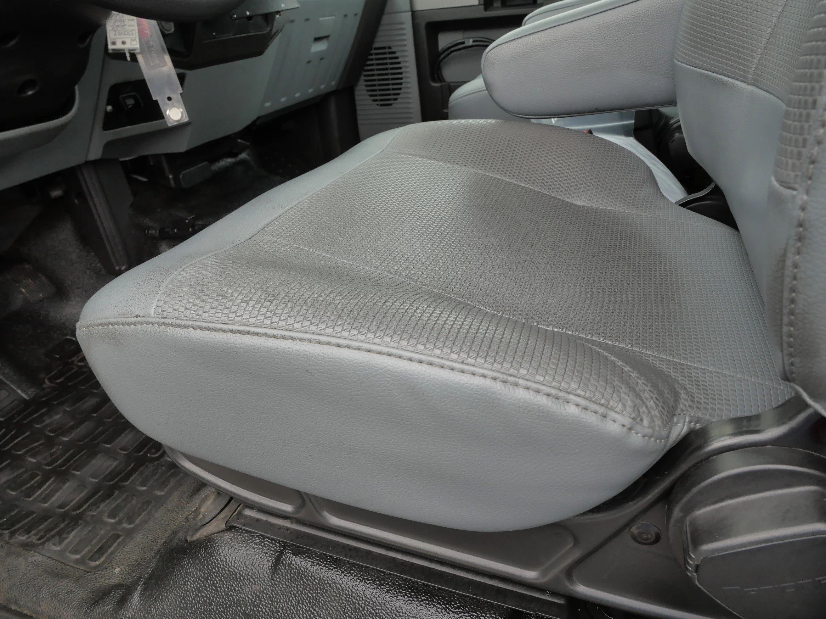 Used 2023 Oxford White Ford Base image 19