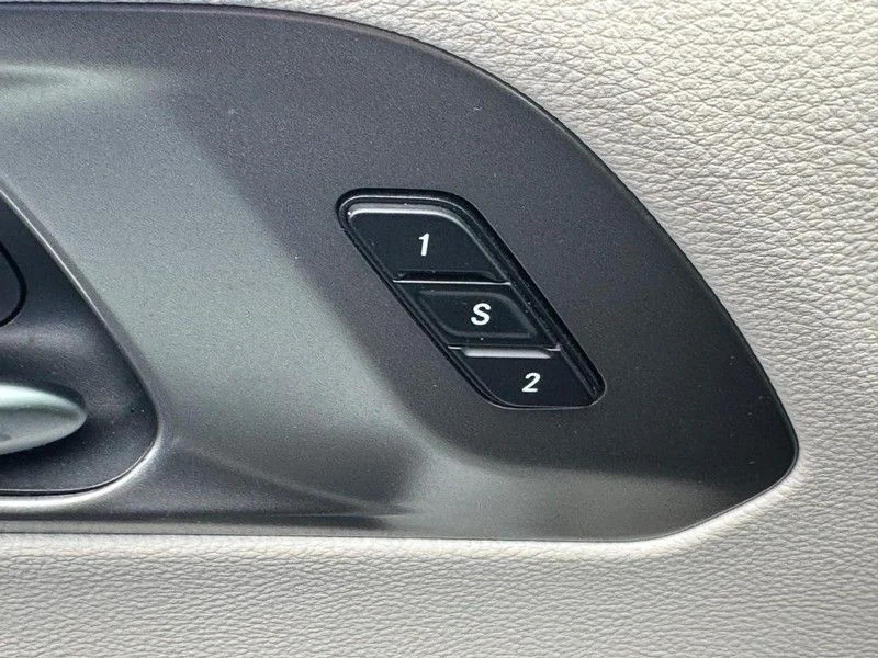Used 2023 White Chrysler Touring L image 18