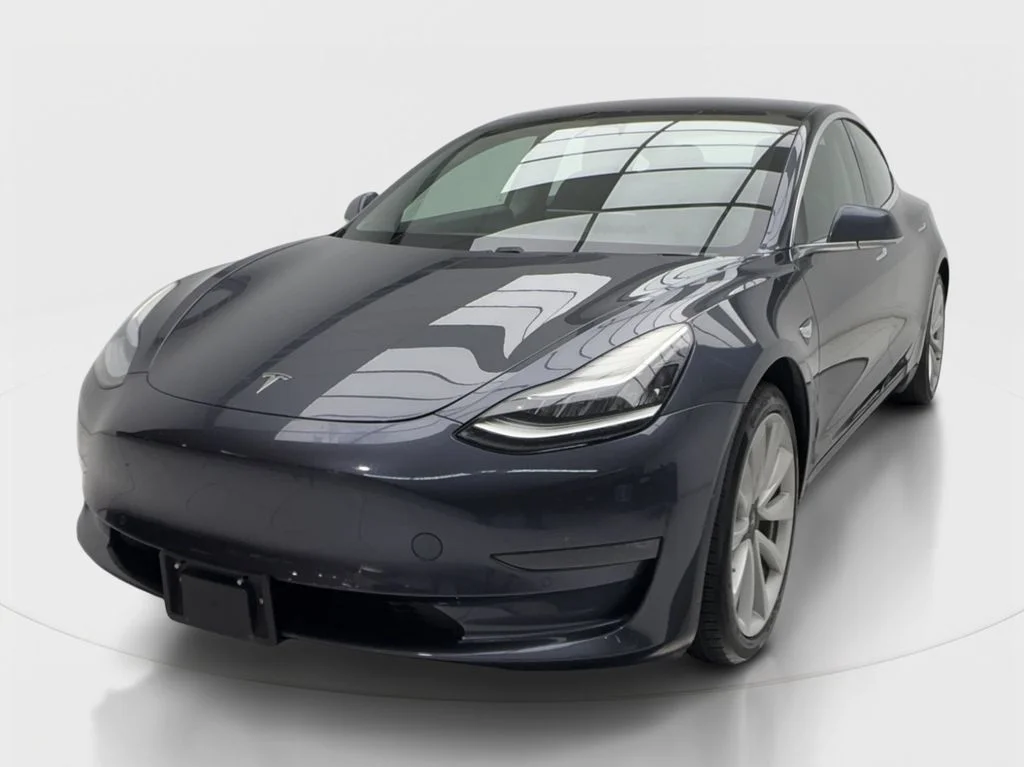 Used 2020 Gray Tesla Long Range image 4