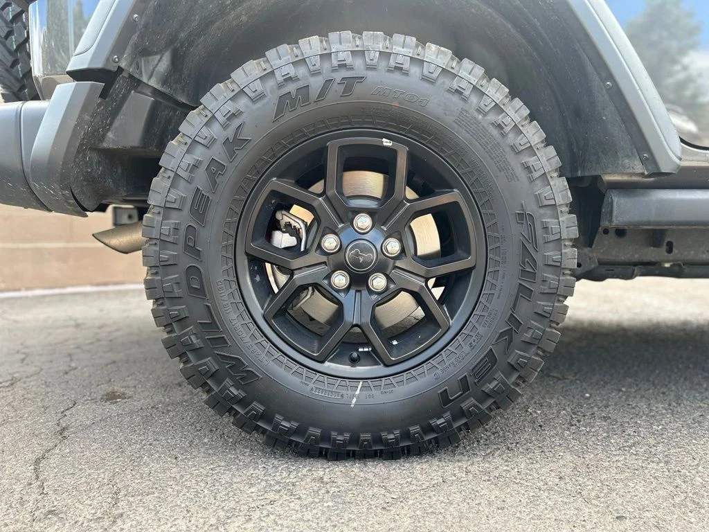 Used 2018 Crystal Metallic Jeep Unlimited Rubicon image 4