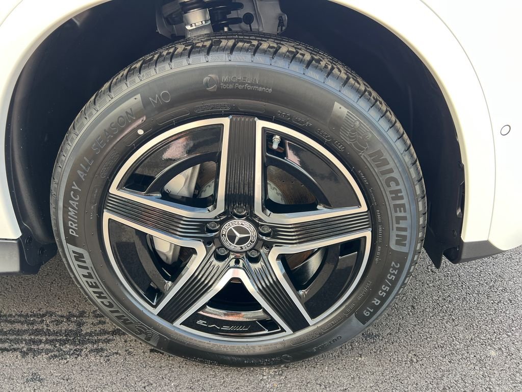 New 2026 Polar White Mercedes-Benz GLC 300 image 36