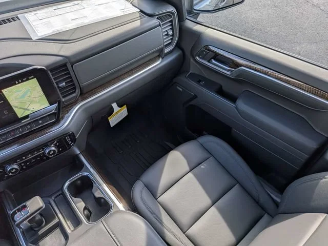 New 2026 Sterling Metallic GMC Elevation image 17