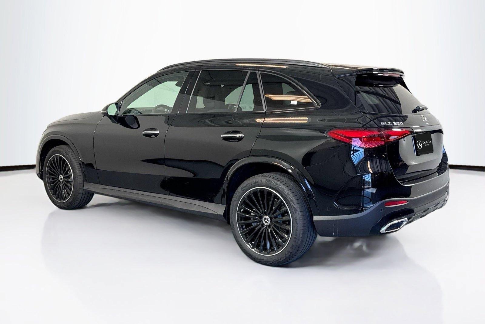 New 2026 Black Mercedes-Benz GLC 300 image 7