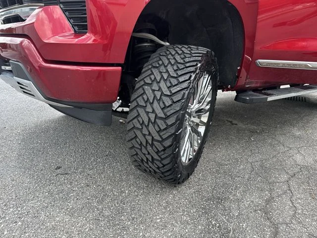 Used 2022  Chevrolet High Country image 33