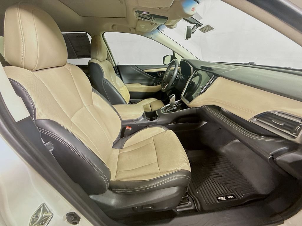 Used 2020 Crystal White Pearl Subaru Limited image 30