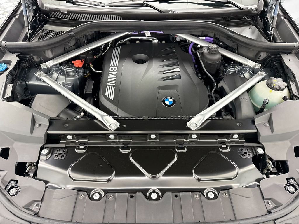 Used 2026 Gray Metallic BMW xDrive40i image 29