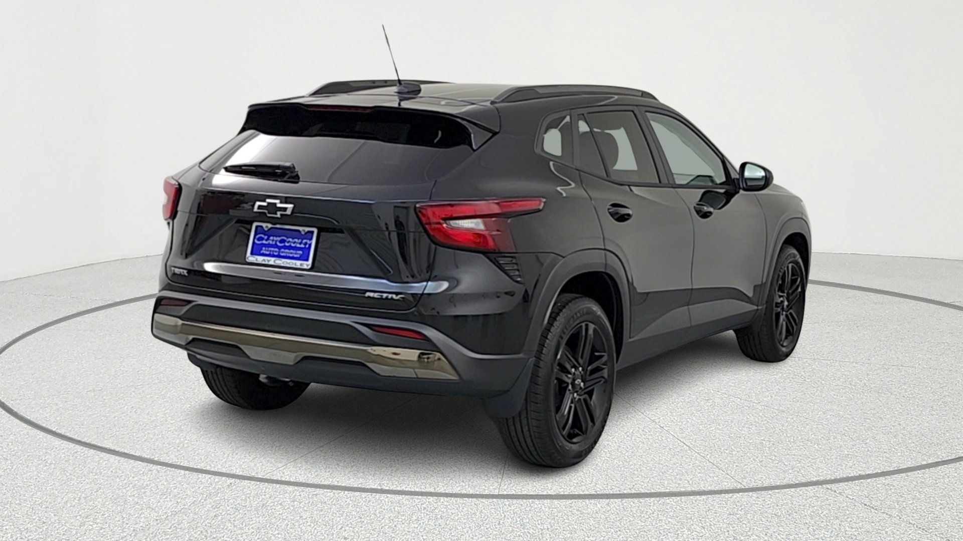 New 2026 Mosaic Black Metallic Chevrolet ACTIV image 7