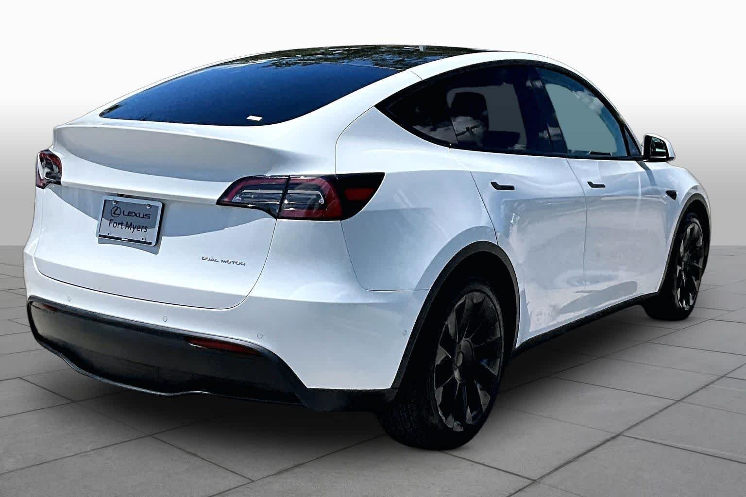 Used 2021 Pearl White Multi-Coat Tesla Long Range image 12