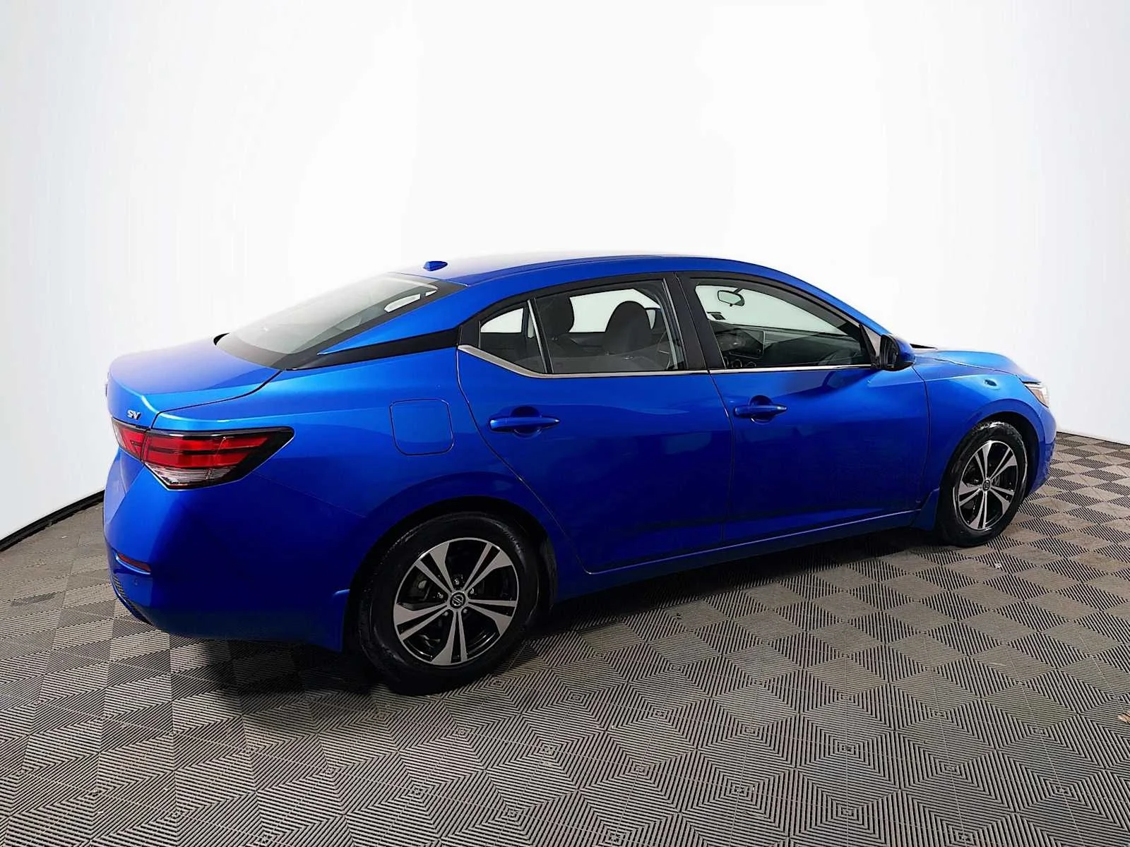 Certified Used 2023 Electric Blue Metallic Nissan SV image 4
