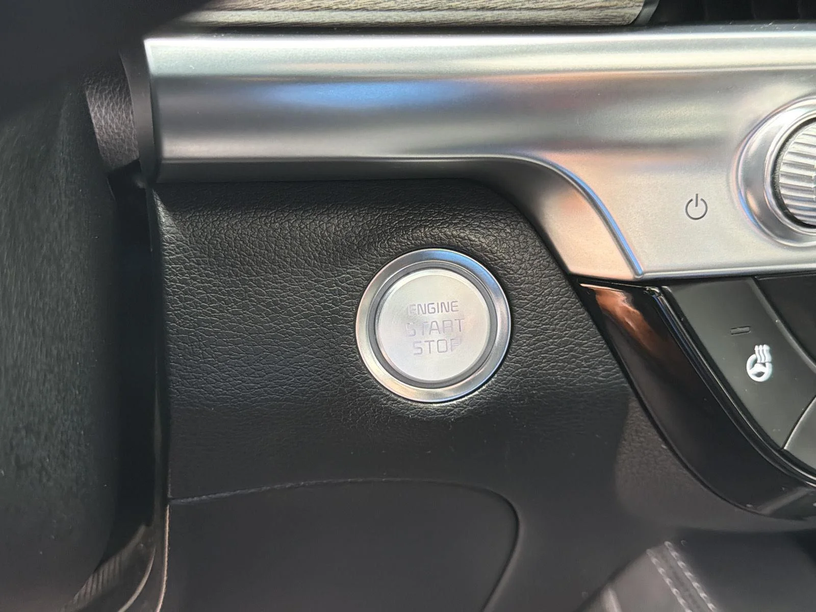 Used 2020 Ebony Black Kia EX image 18