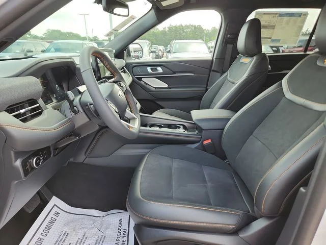 New 2026 Star White Metallic Tri-Coat Ford Tremor image 12