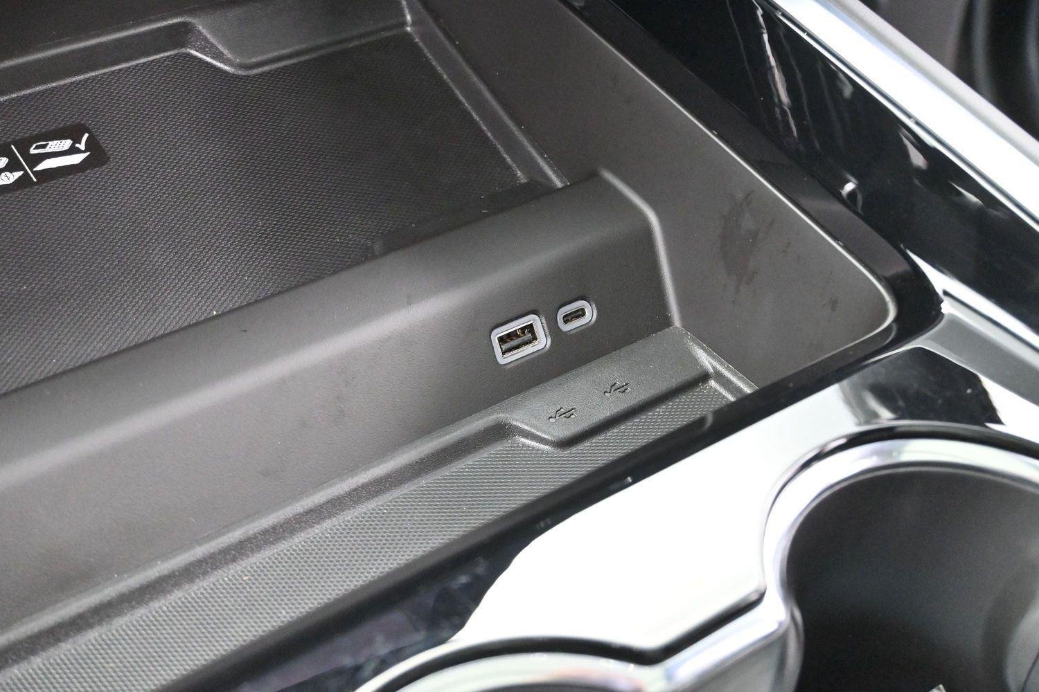 Used 2025 Sterling Gray Metallic Chevrolet Premier image 23