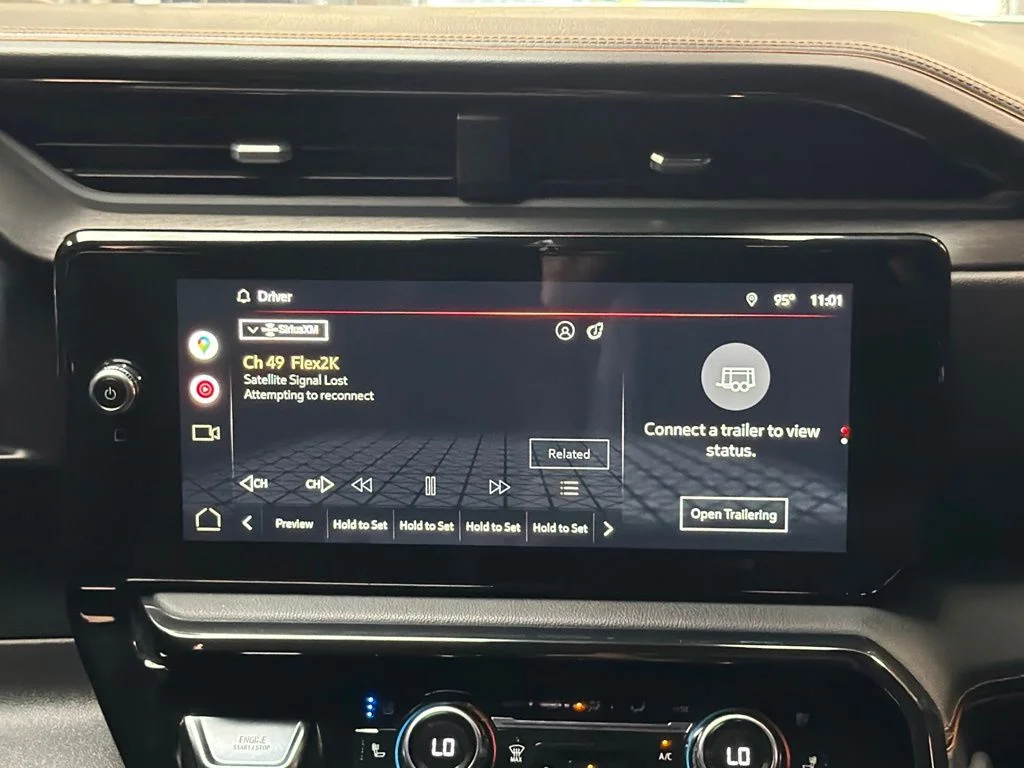 Used 2022 Summit White GMC AT4 image 15