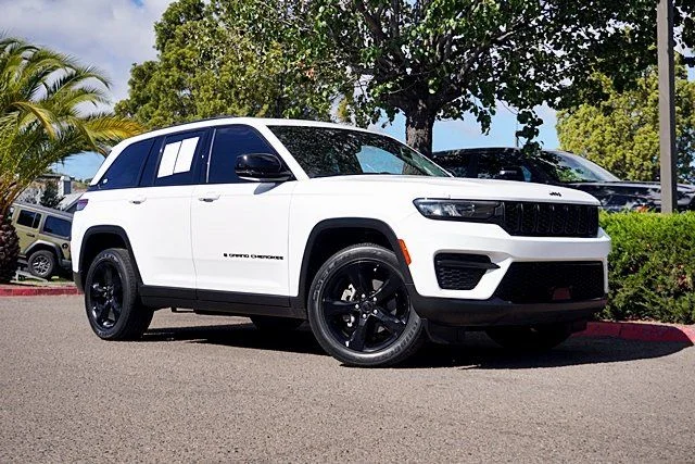 2023 Jeep Grand Cherokee Altitude 4x4's photo