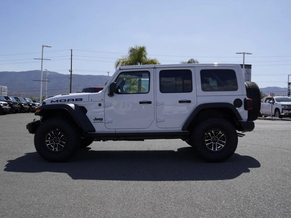 New 2026 Bright White Clear-Coat Exterior Paint Jeep Moab 392 image 6