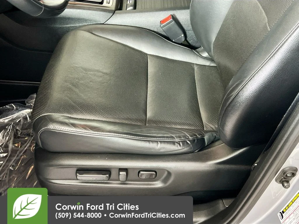 Used 2017 Silver Honda RTL image 21