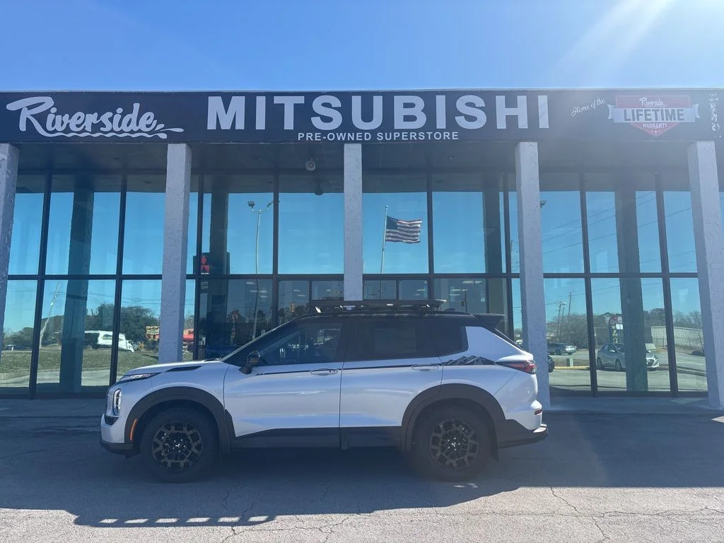 New 2026 White Mitsubishi Trail Edition image 1