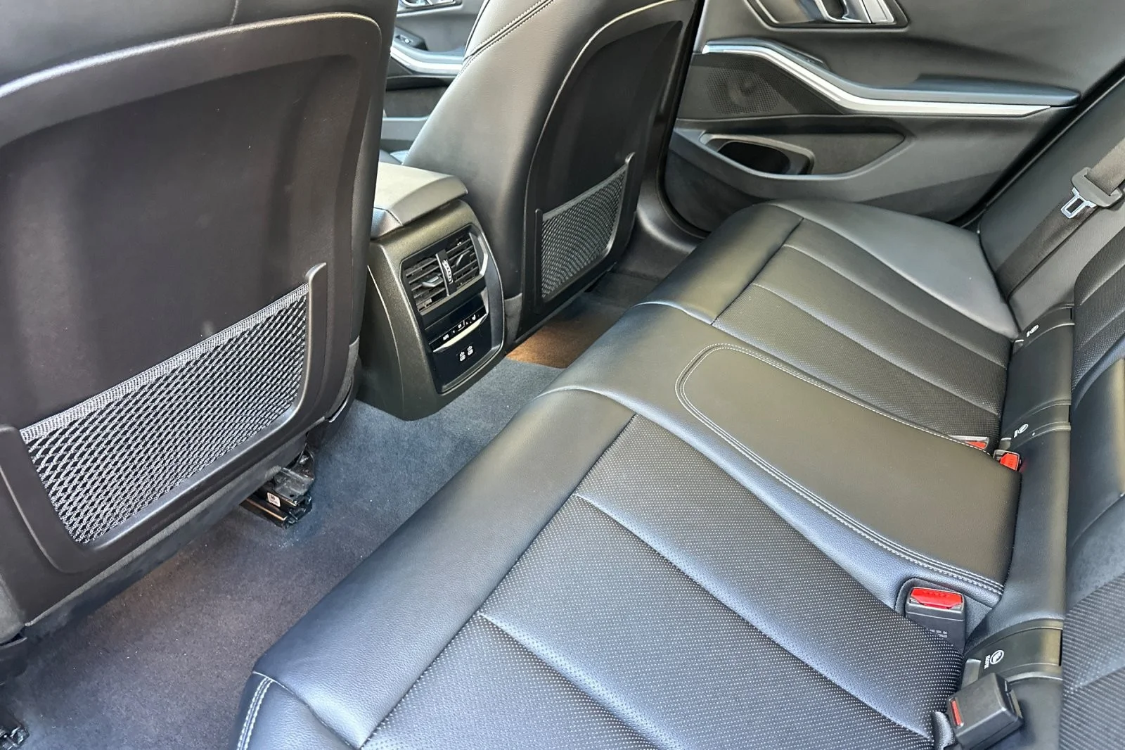 Used 2023 Black Sapphire Metallic BMW 330i image 11
