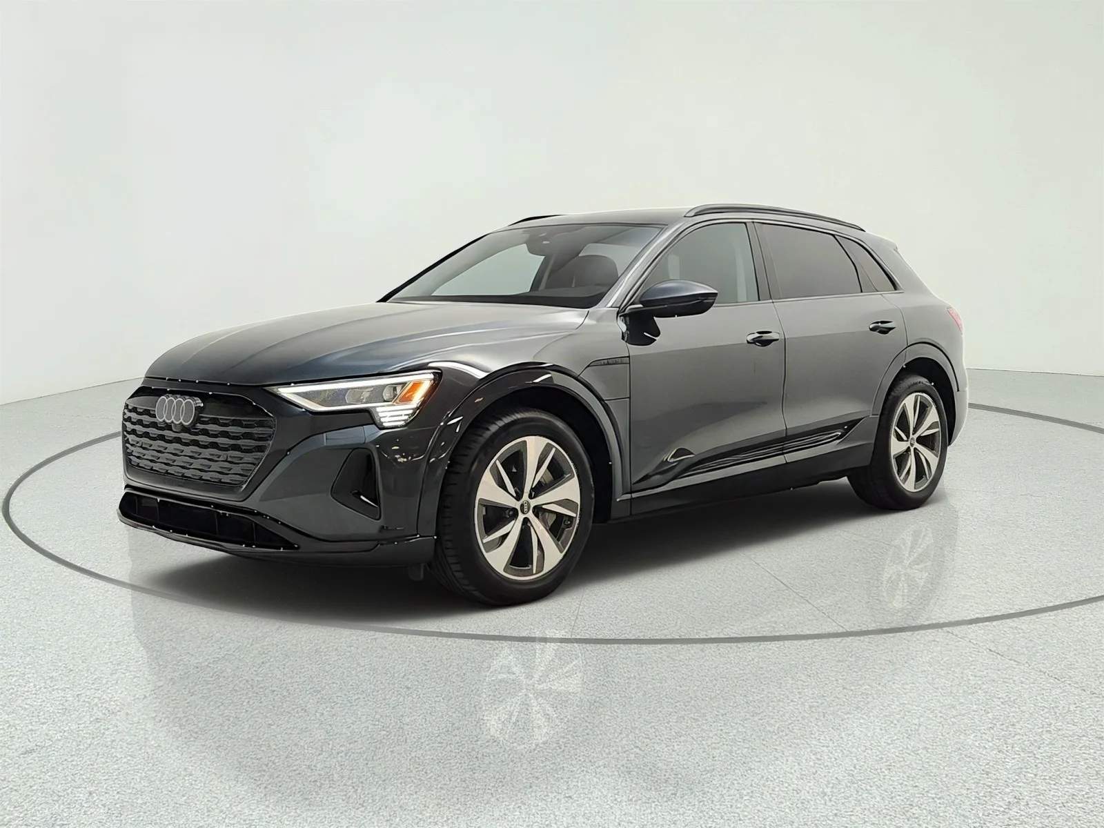 2024 Audi Q8 e-tron