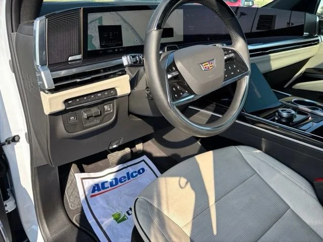 Used 2026 Vibrant White Tricoat Cadillac Sport image 13