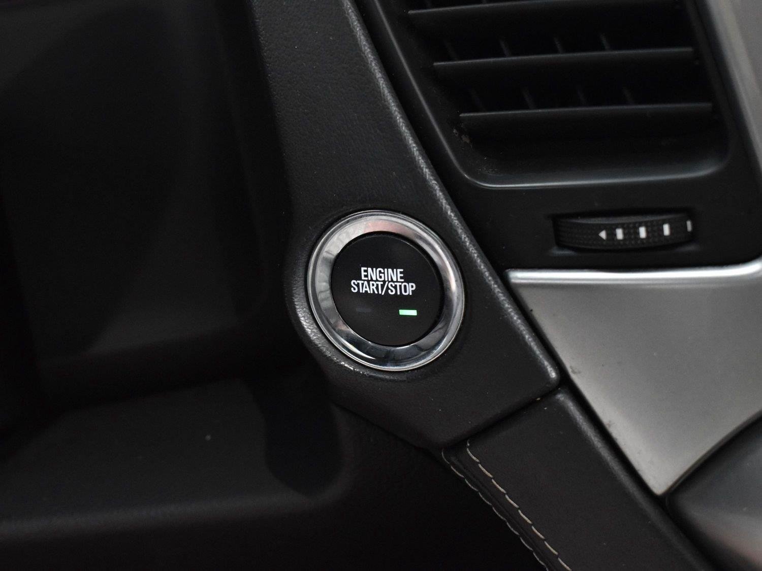 Used 2018 Black Chevrolet Premier image 23