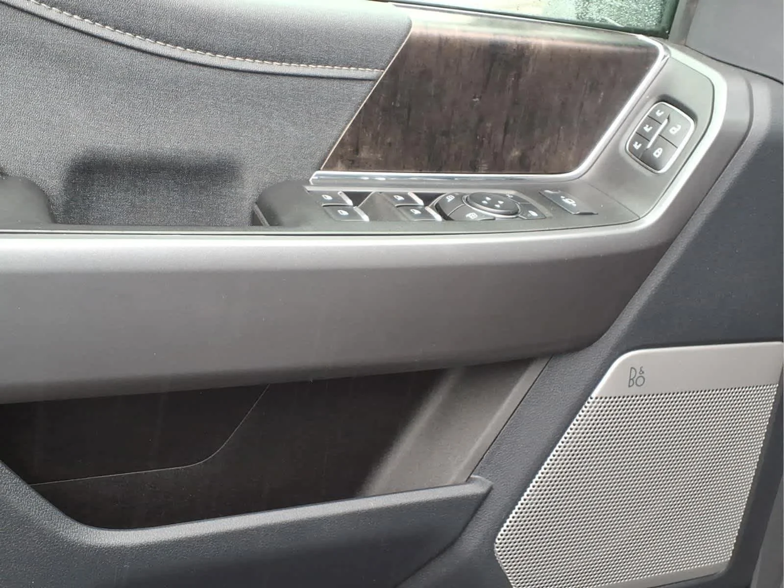 Used 2024 Carbonized Gray Ford LARIAT image 12