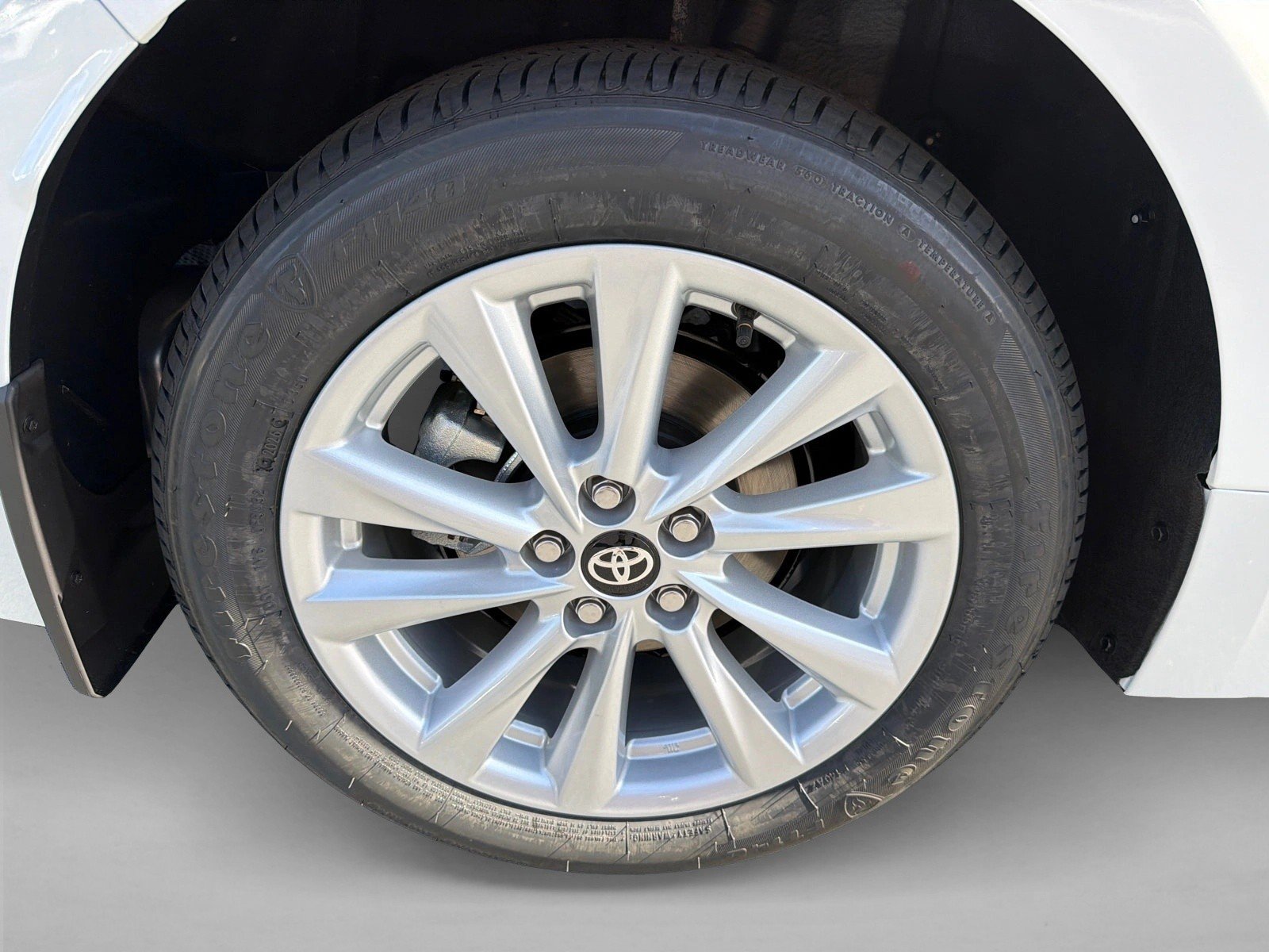 New 2027 Wind Chill Pearl Toyota LE image 17