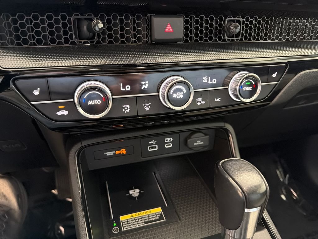 Used 2023  Honda EX-L image 21