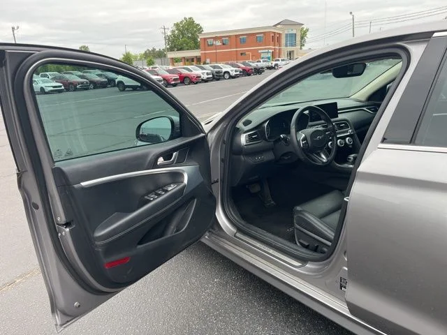 Used 2023 Silver Genesis 2.0T image 3