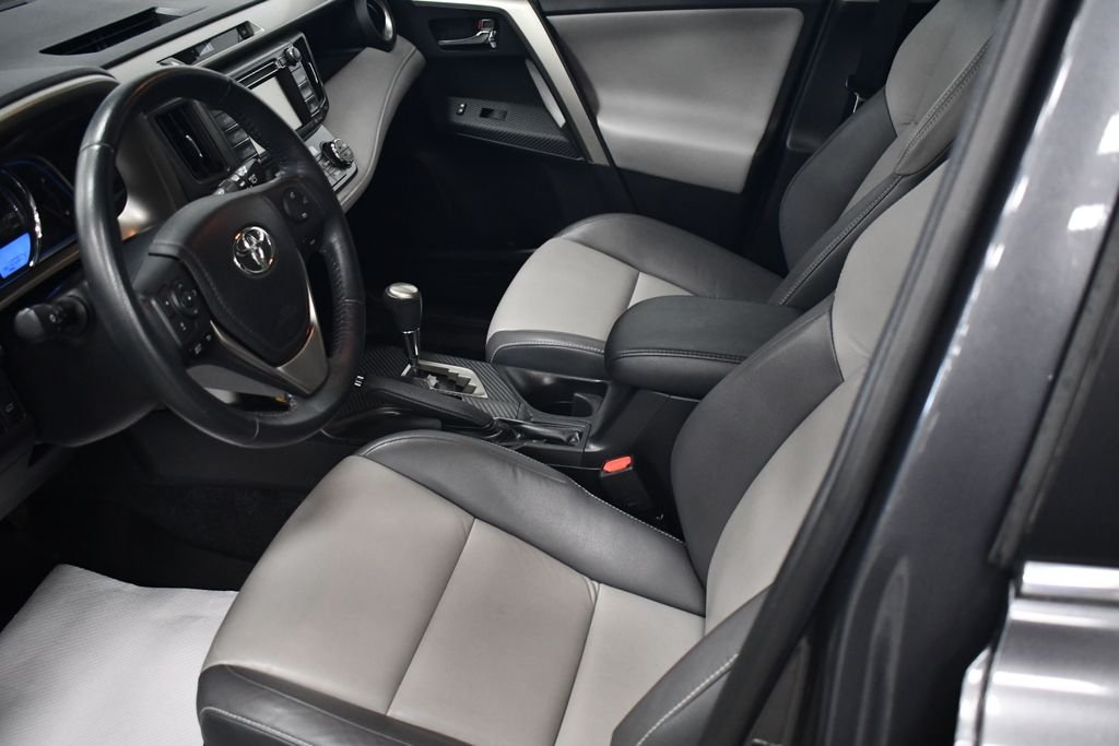 Used 2015 Magnetic Gray Metallic Toyota Limited image 6