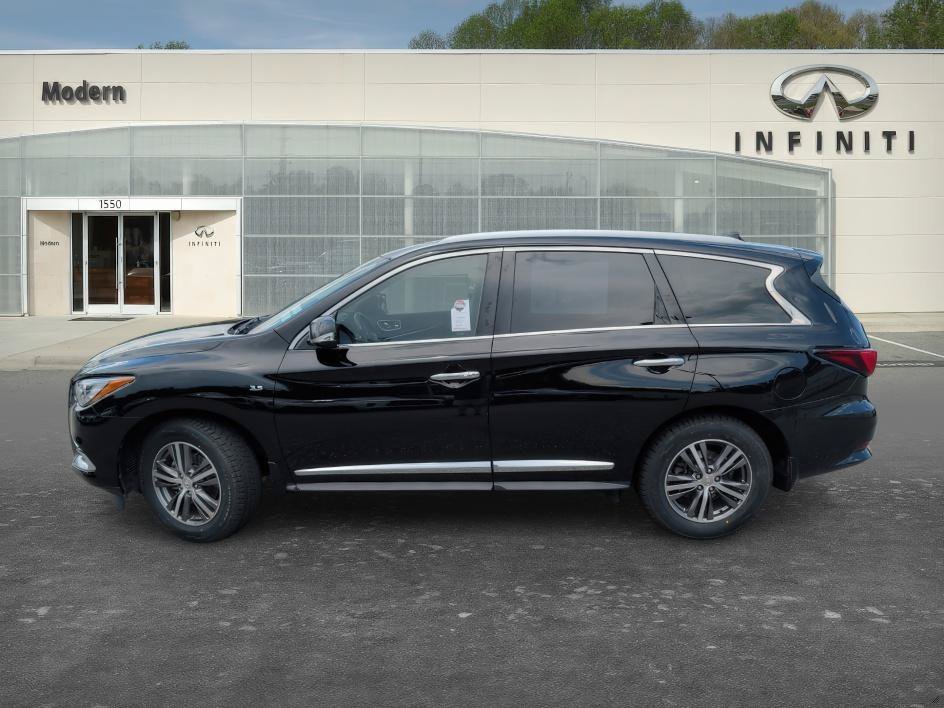 Used 2020 Black Obsidian INFINITI LUXE image 6