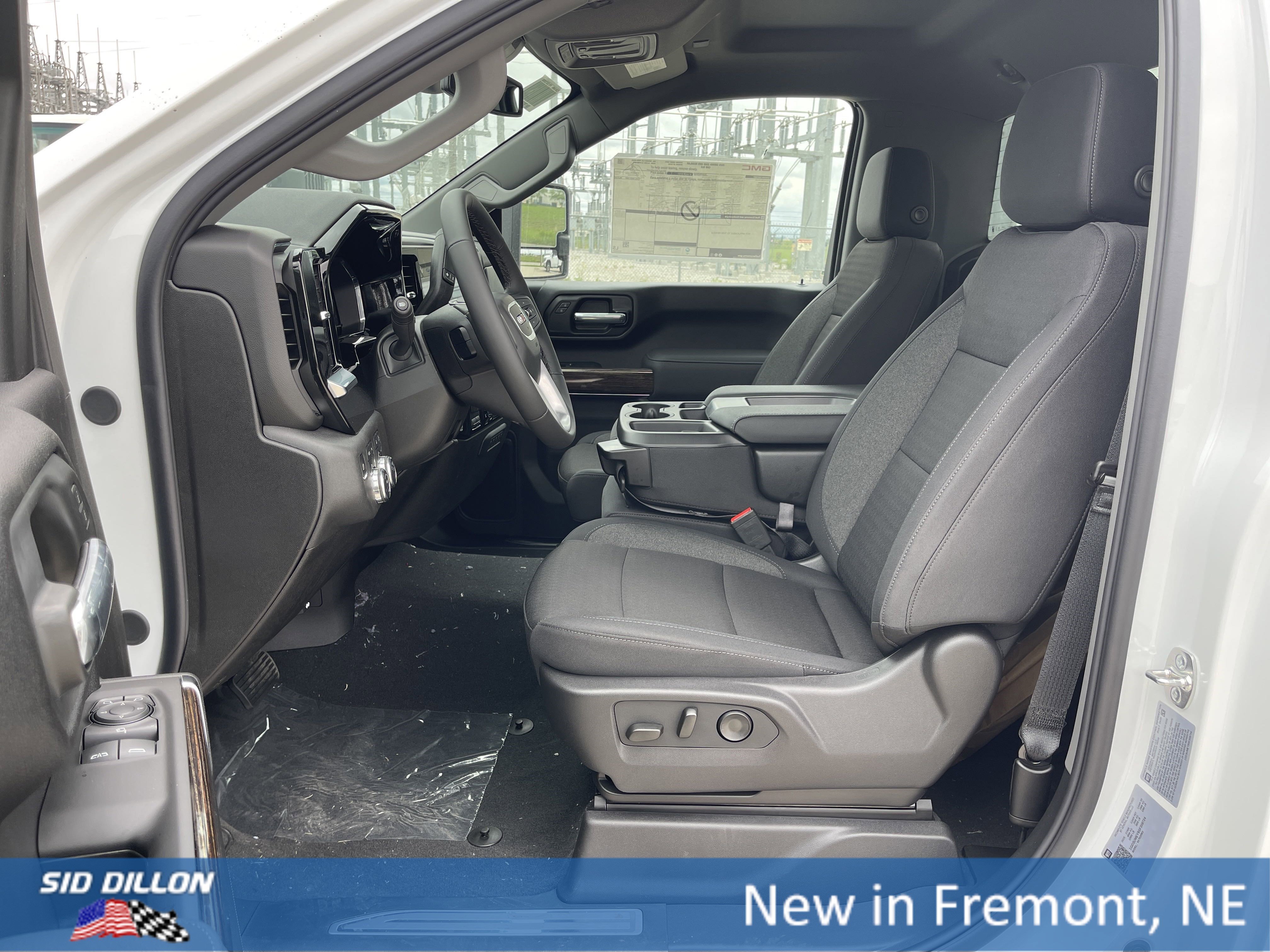 2025 GMC Sierra 2500HD SLE - Photo 8