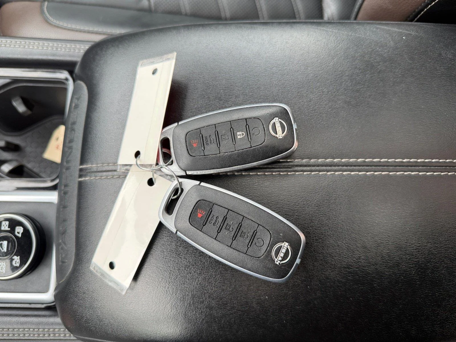 Used 2023  Nissan Platinum image 35