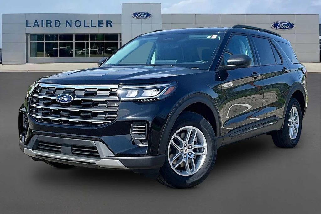 2026 Ford Explorer Active 4WD's photo