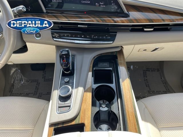 Used 2022 White Cadillac Sport Platinum image 14