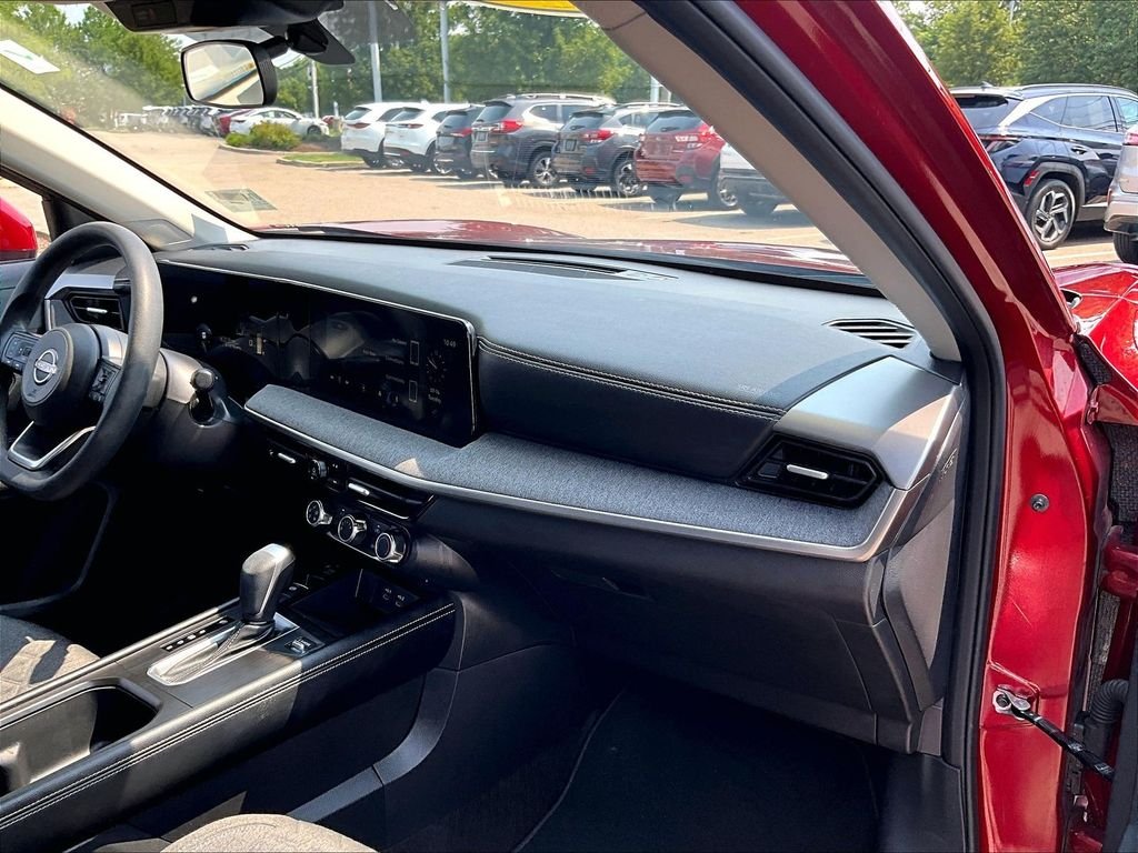 Used 2025 Red Nissan SV image 13