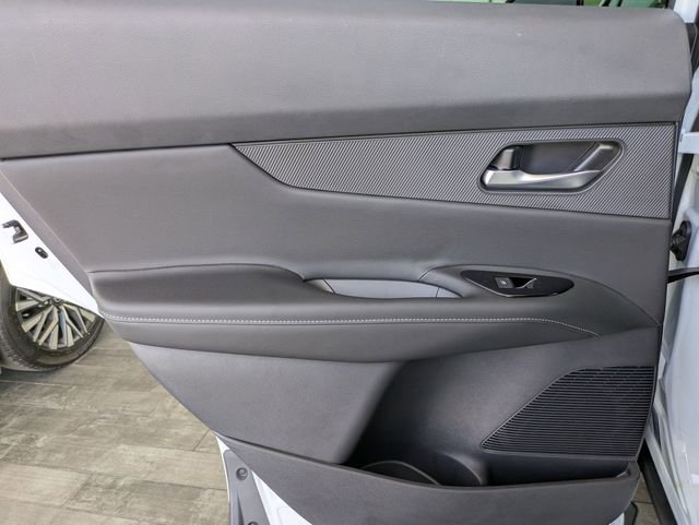 New 2026 Everest White Pearl TriCoat Nissan SL image 25