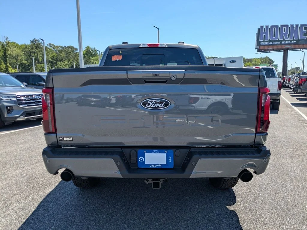 New 2026 Carbonized Gray Metallic Ford XLT image 5