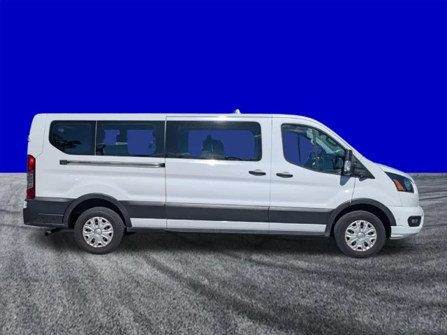 Certified Used 2023 Oxford White Ford XLT image 3