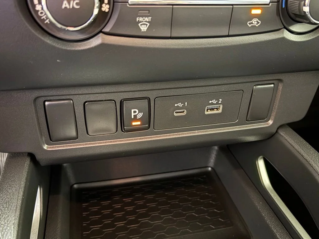 New 2026 Glacier White Nissan Crew Cab SV image 29