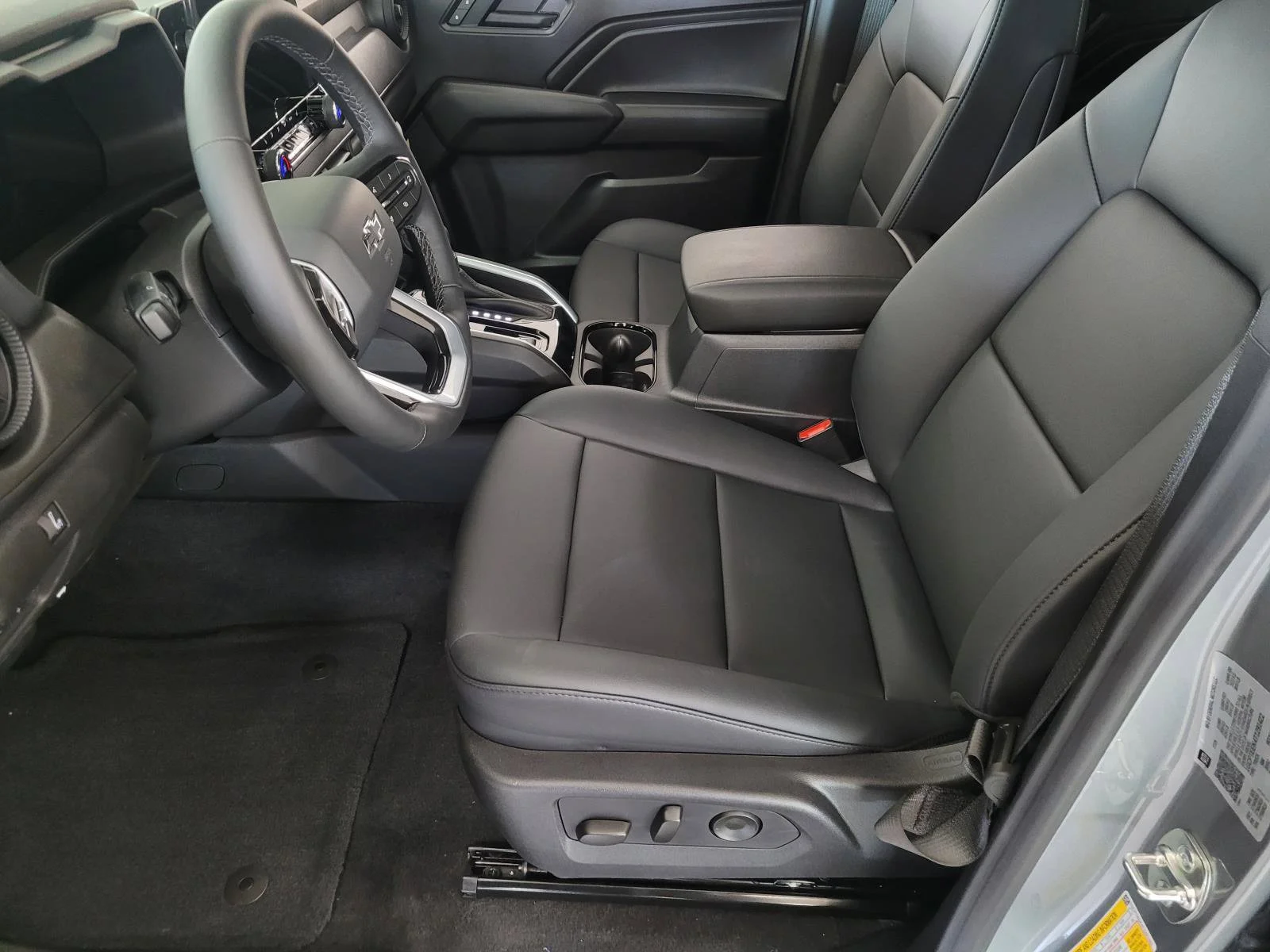 2026 Chevrolet Colorado Trail Boss - Photo 14