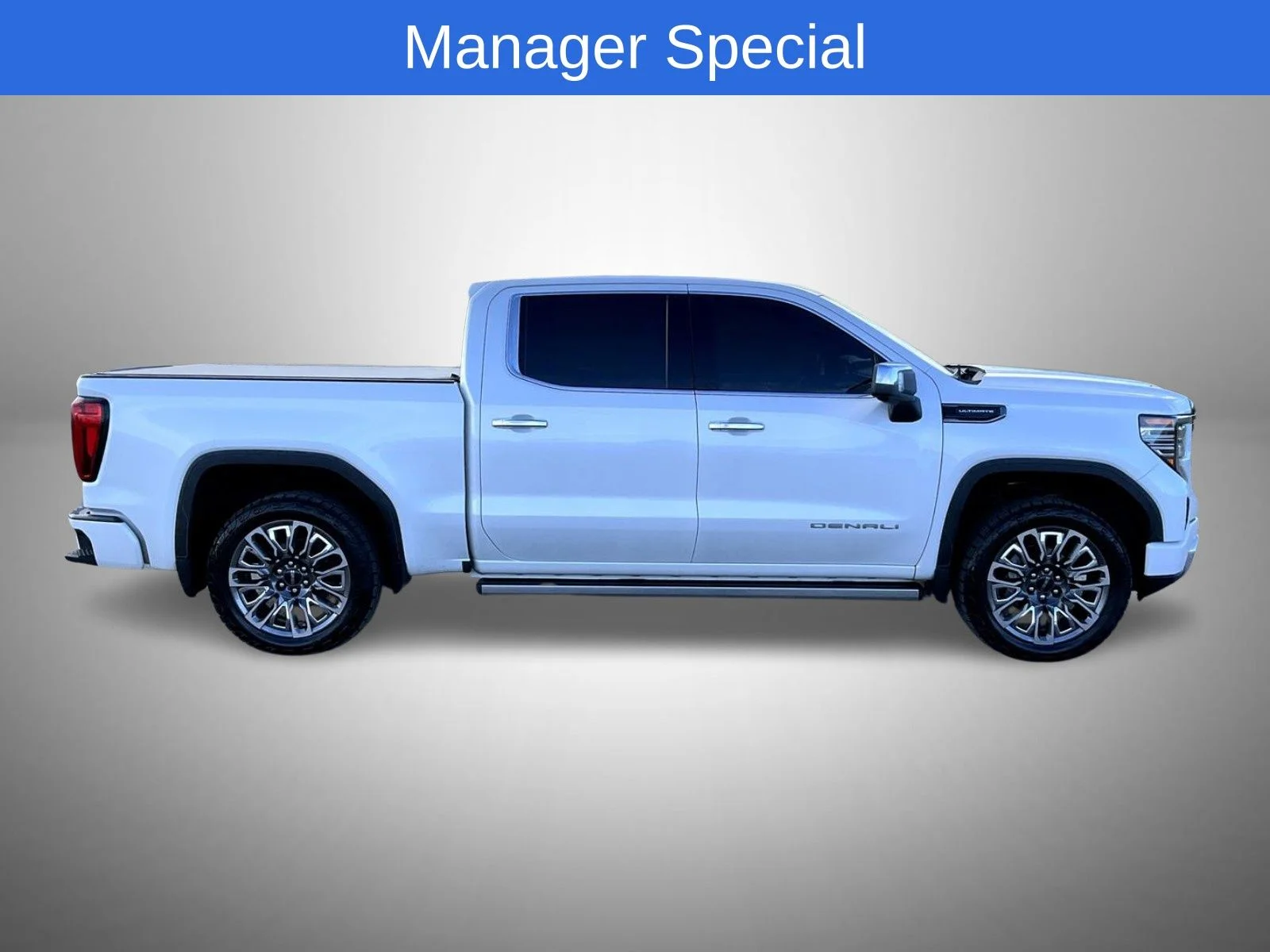 Used 2024 White GMC Denali Ultimate image 4