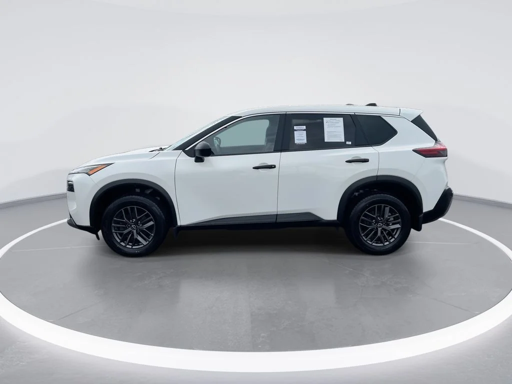 Used 2023 White Nissan S image 5