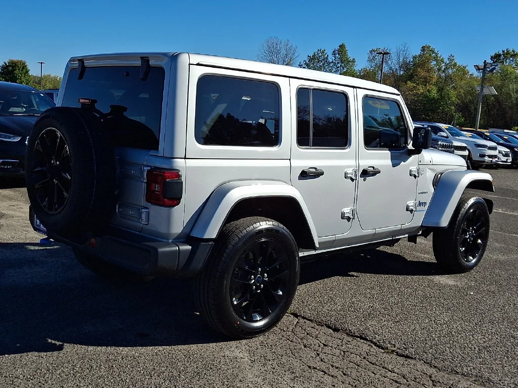 Used 2024 Silver Jeep Sahara 4xe image 12