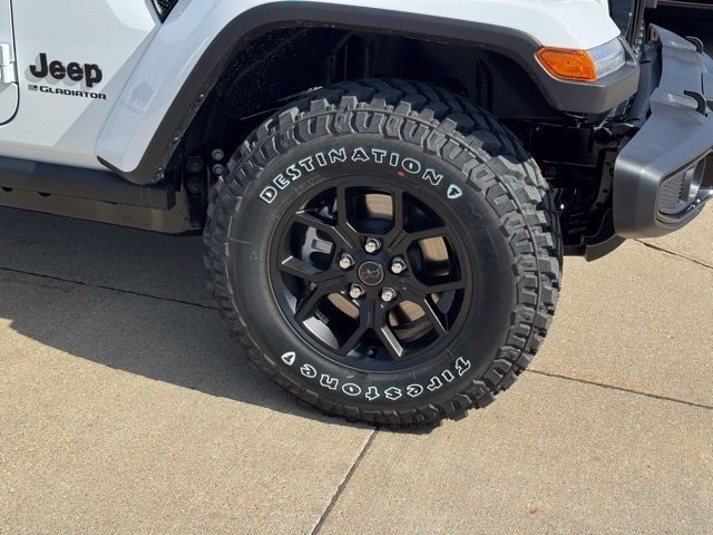 New 2026 Bright White Clear-Coat Exterior Paint Jeep Willys image 38