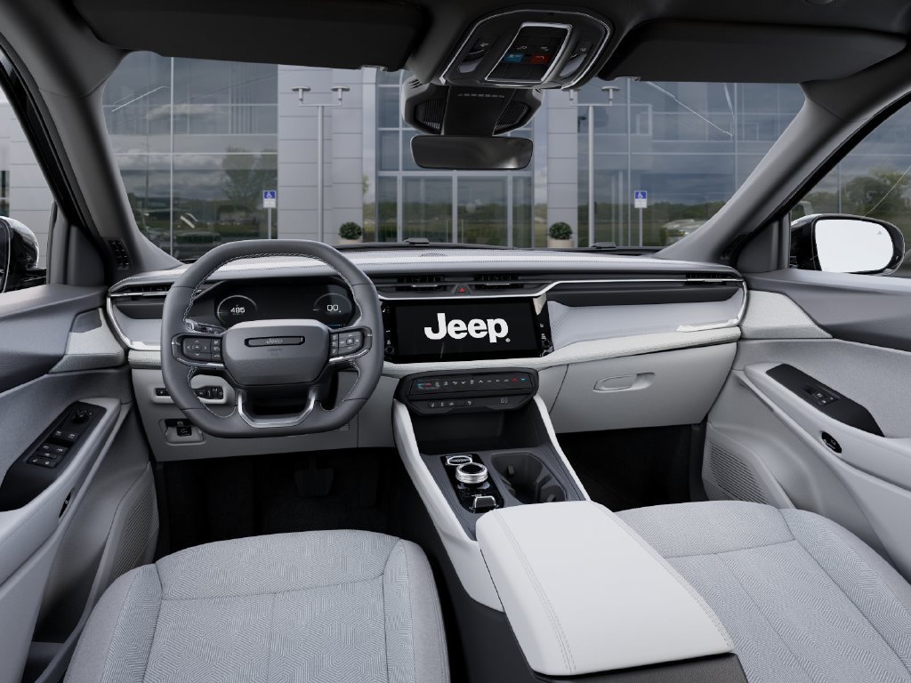 New 2026 Diamond Black Crystal Pearl-Coat Exterior Paint Jeep Laredo image 14