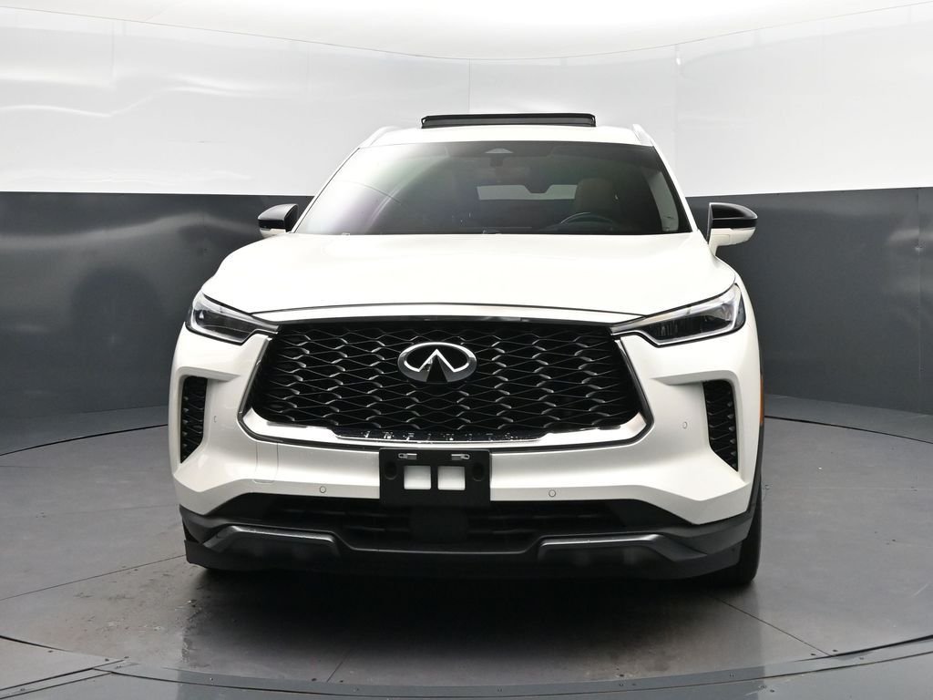 Certified Used 2023 White INFINITI Sensory image 10