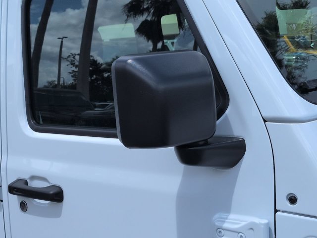 New 2027 Bright White Clear-Coat Paint Jeep Sahara image 12