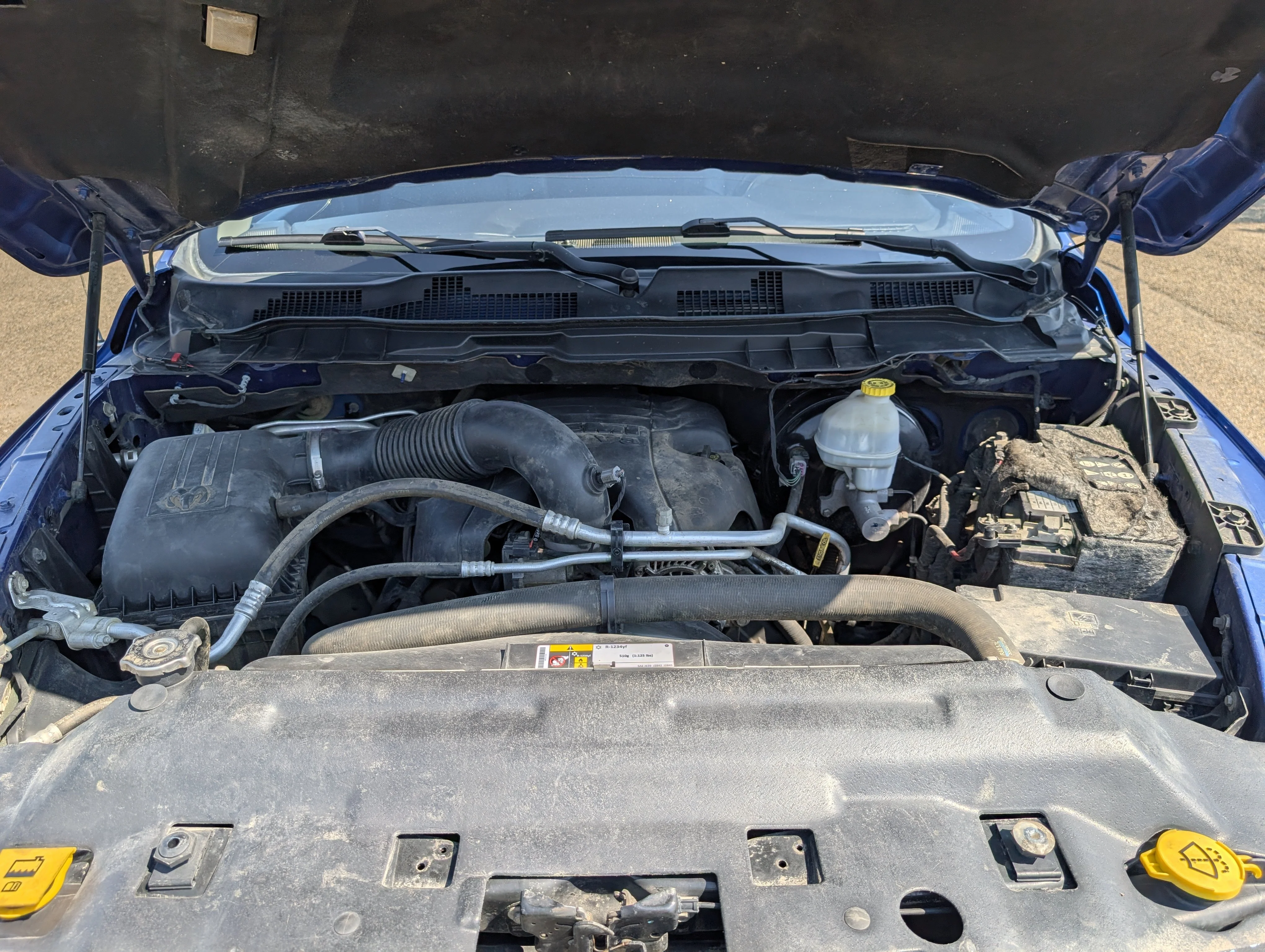 Used 2016 Blue Streak Pearl Ram Laramie image 37